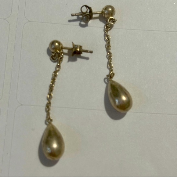 Sterling silver tear drop dangle earrings - Picture 1 of 2